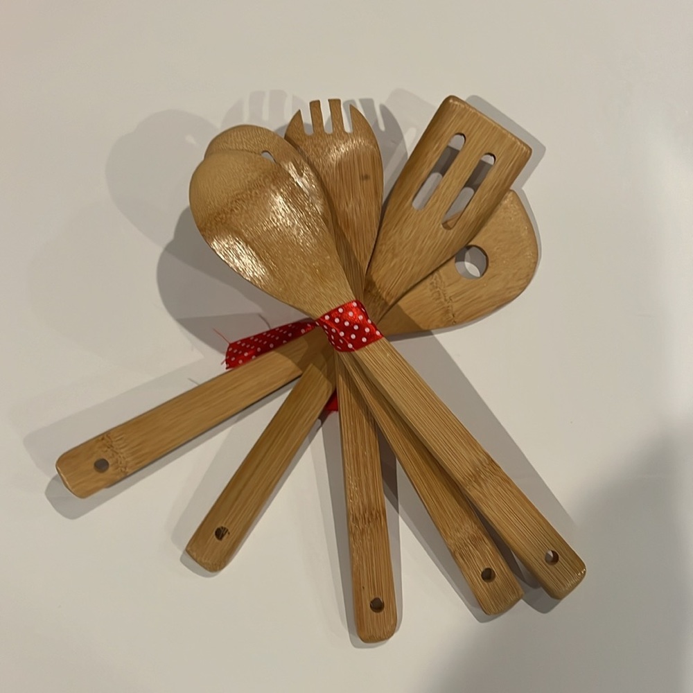 Disney Kitchen Essentials Set - Picture 7 of 11